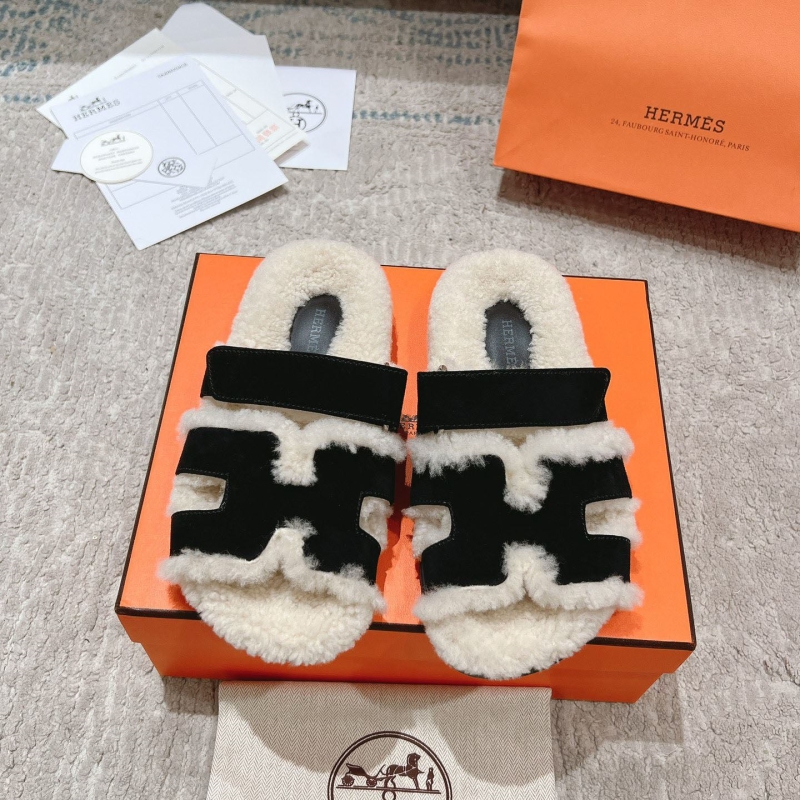 H**mes slippers